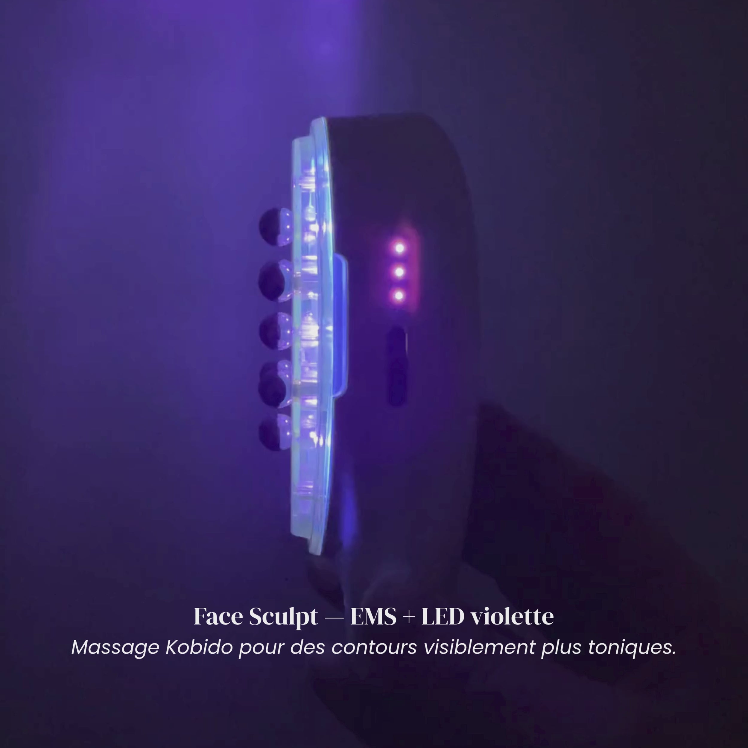 Embout Face Sculpt OYYO PRO+ en action — boules métal, EMS et LED violette pour massage Kobido du visage